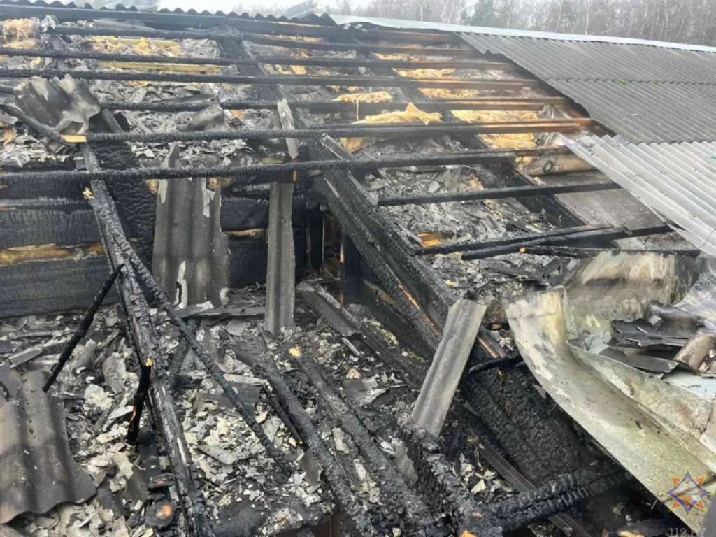 В Бресте пожарная сигнализация предупредила о пожаре производственного здания