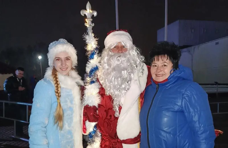 Кузнец из Жабинки куёт посох для Деда Мороза и… семейное счастье