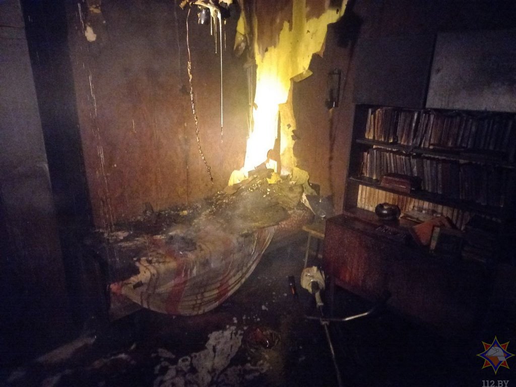 В Барановичах на пожаре погибли два человека