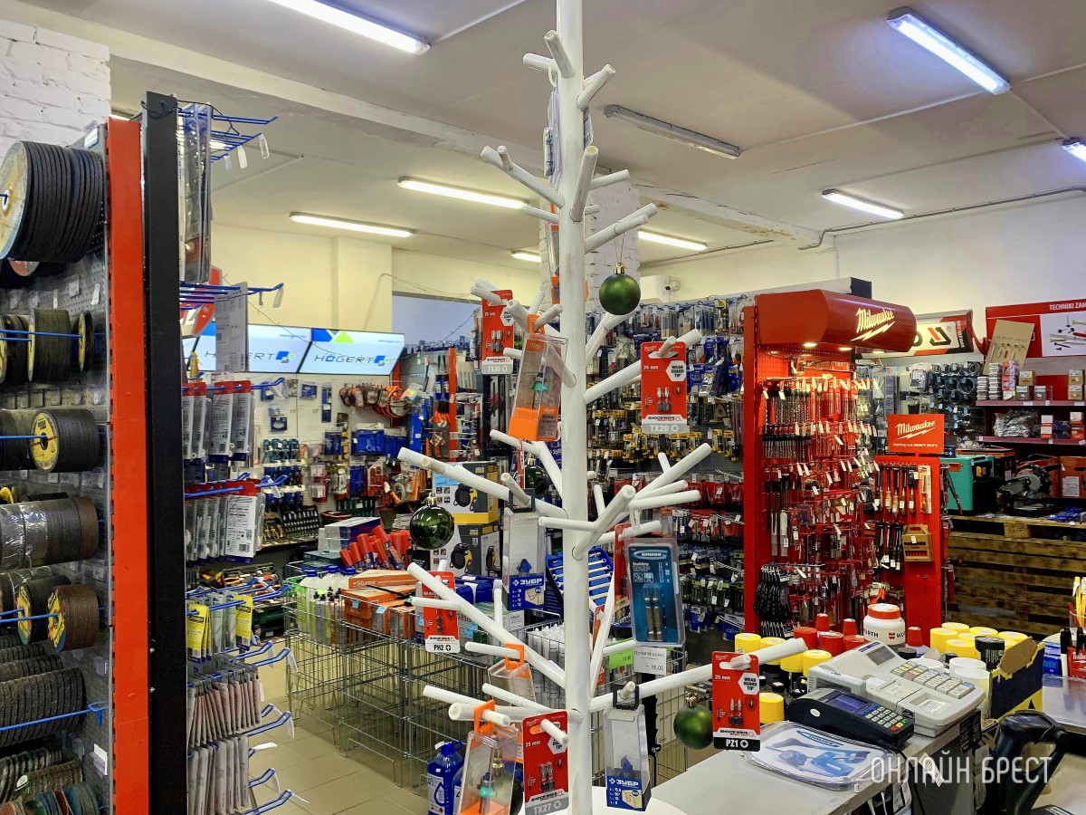 Мужьям, отцам, дедушкам и братьям. Подберите идеальные подарки для истинных мужчин в строительных магазинах «АмайзТрейд» в Бресте