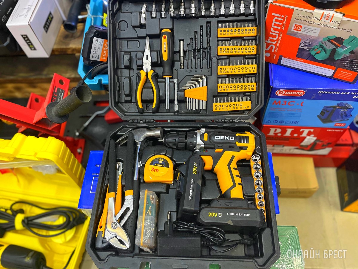 Мужьям, отцам, дедушкам и братьям. Подберите идеальные подарки для истинных мужчин в строительных магазинах «АмайзТрейд» в Бресте