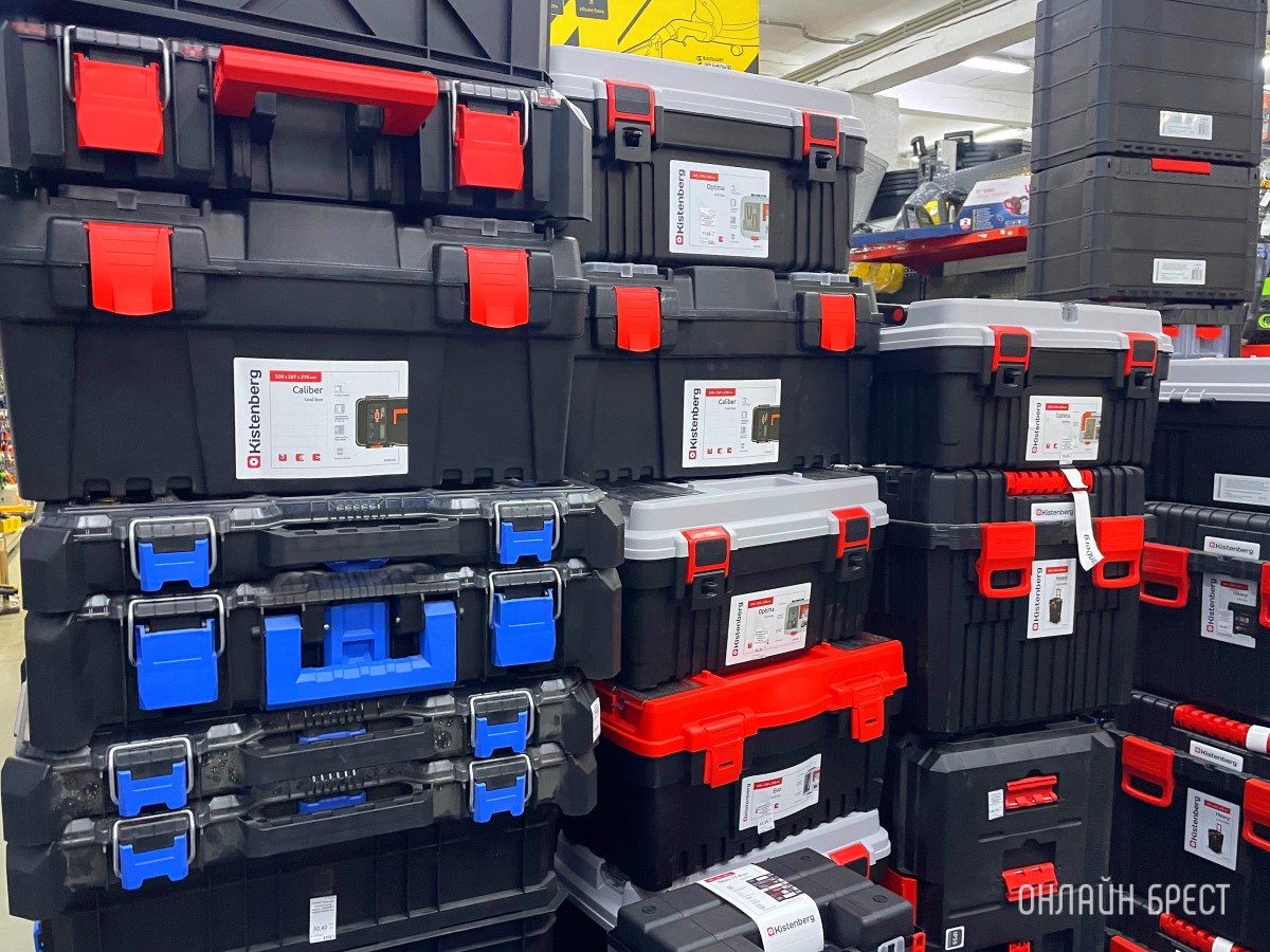 Мужьям, отцам, дедушкам и братьям. Подберите идеальные подарки для истинных мужчин в строительных магазинах «АмайзТрейд» в Бресте