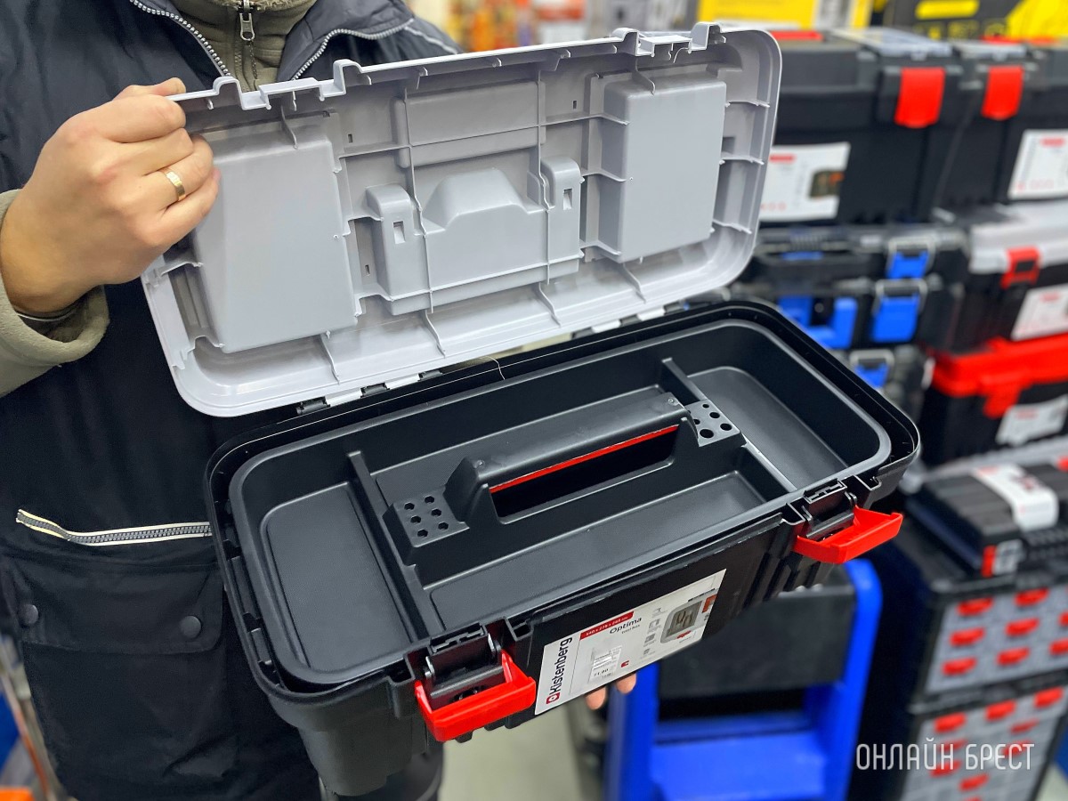 Мужьям, отцам, дедушкам и братьям. Подберите идеальные подарки для истинных мужчин в строительных магазинах «АмайзТрейд» в Бресте