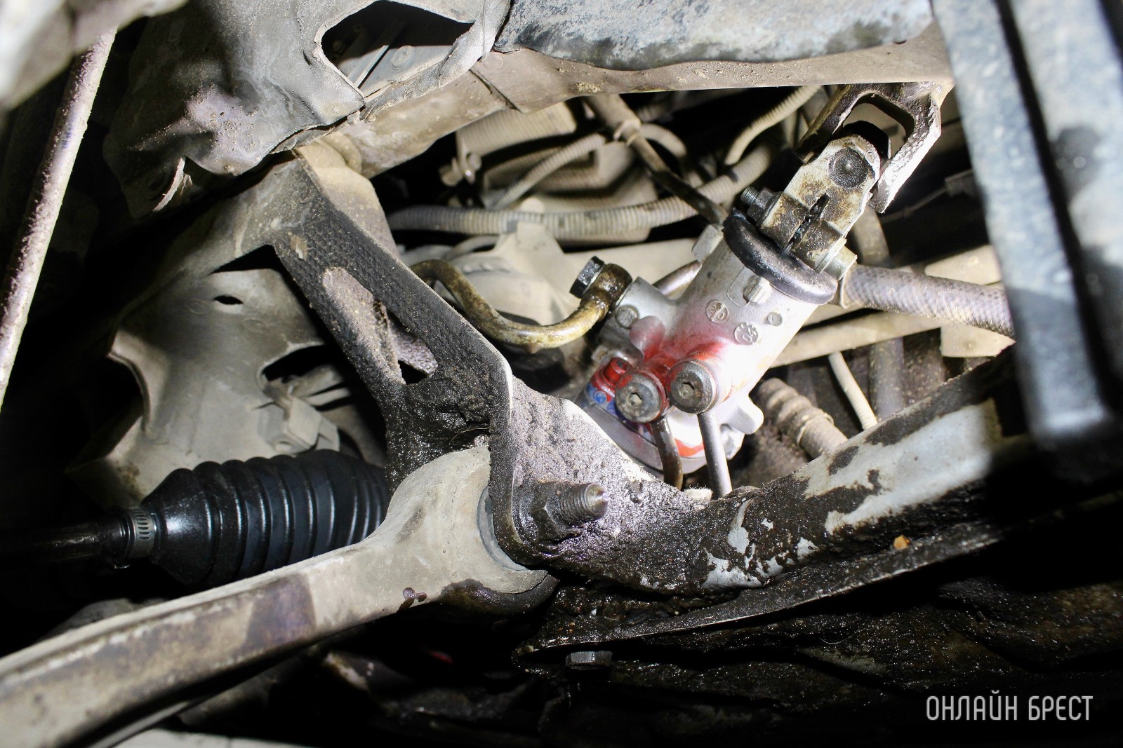 Профессиональный ремонт и восстановление рулевых реек для всех типов транспортных средств в центре Бреста