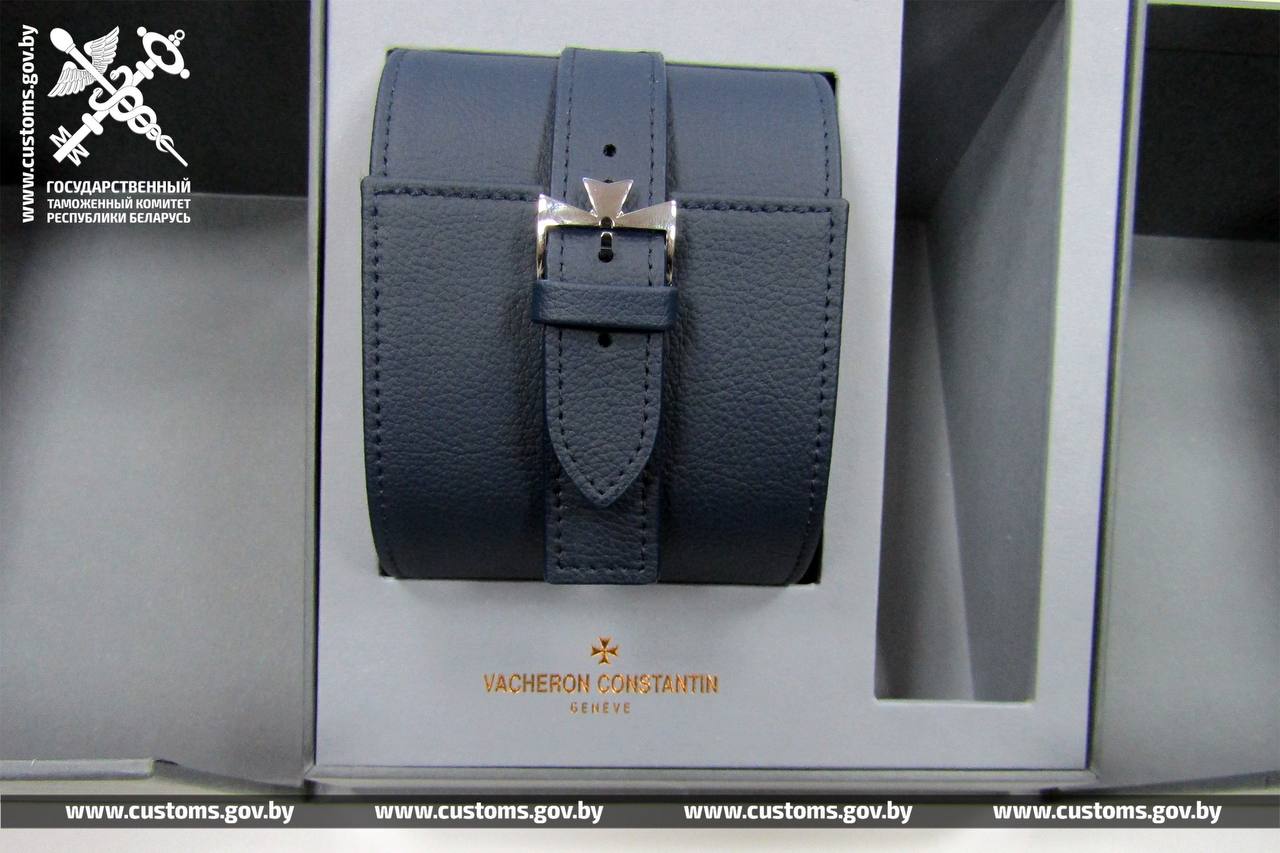 Мужчина пытался провести через границу часы за 118 тысяч рублей