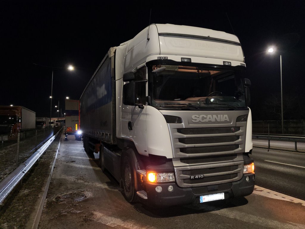 В Литве задержали две фуры с белорусскими сигаретами на сумму 5,6 млн евро