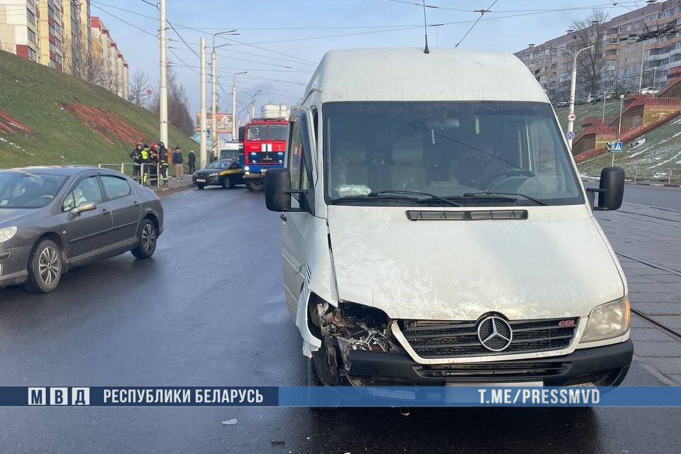 Школьник погиб под колесами Mercedes