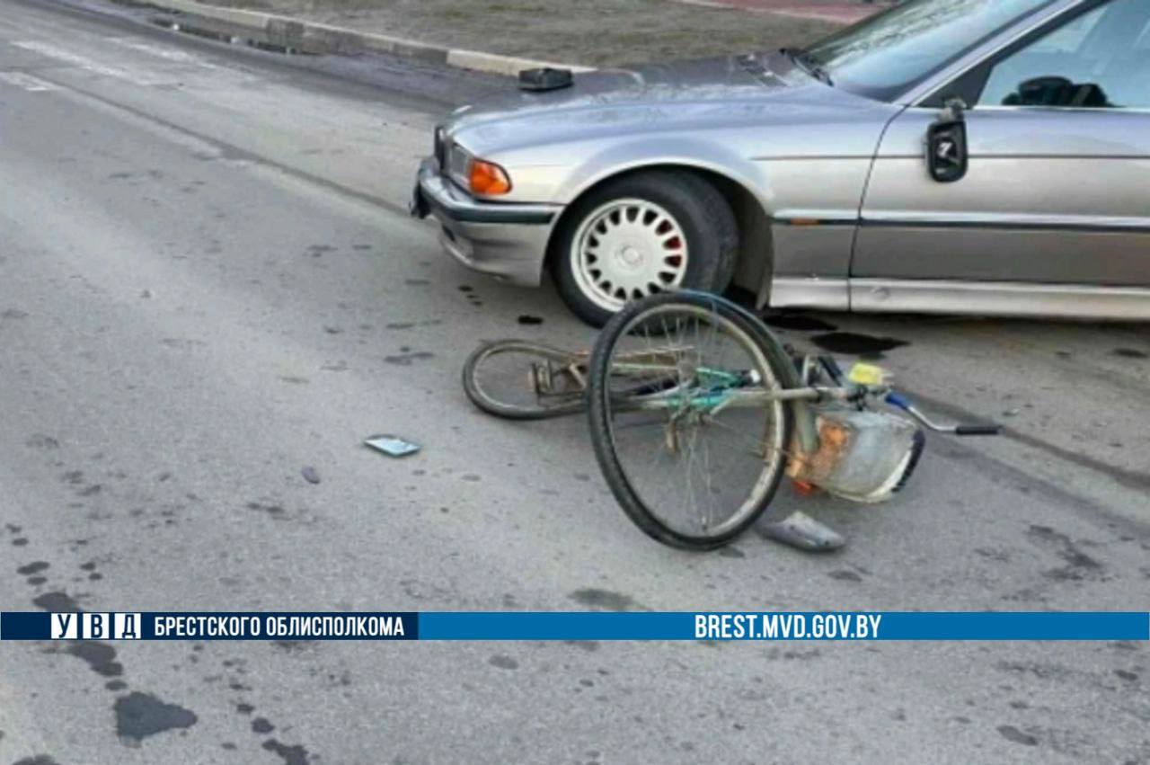 Водитель BMW сбил велосипедистку в Лунинецком районе