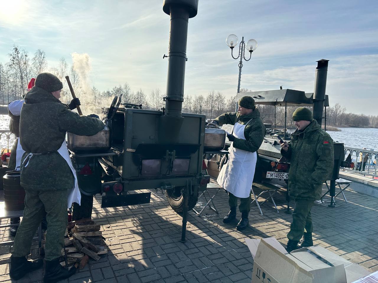 В Бресте сегодня происходит фестиваль «Брэсцкiя забавы». Во сколько фейерверк и лазерное шоу?