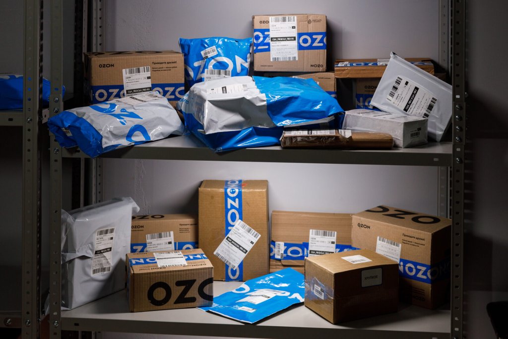 Почта России будет доставлять в Беларусь товары, купленные на OZON