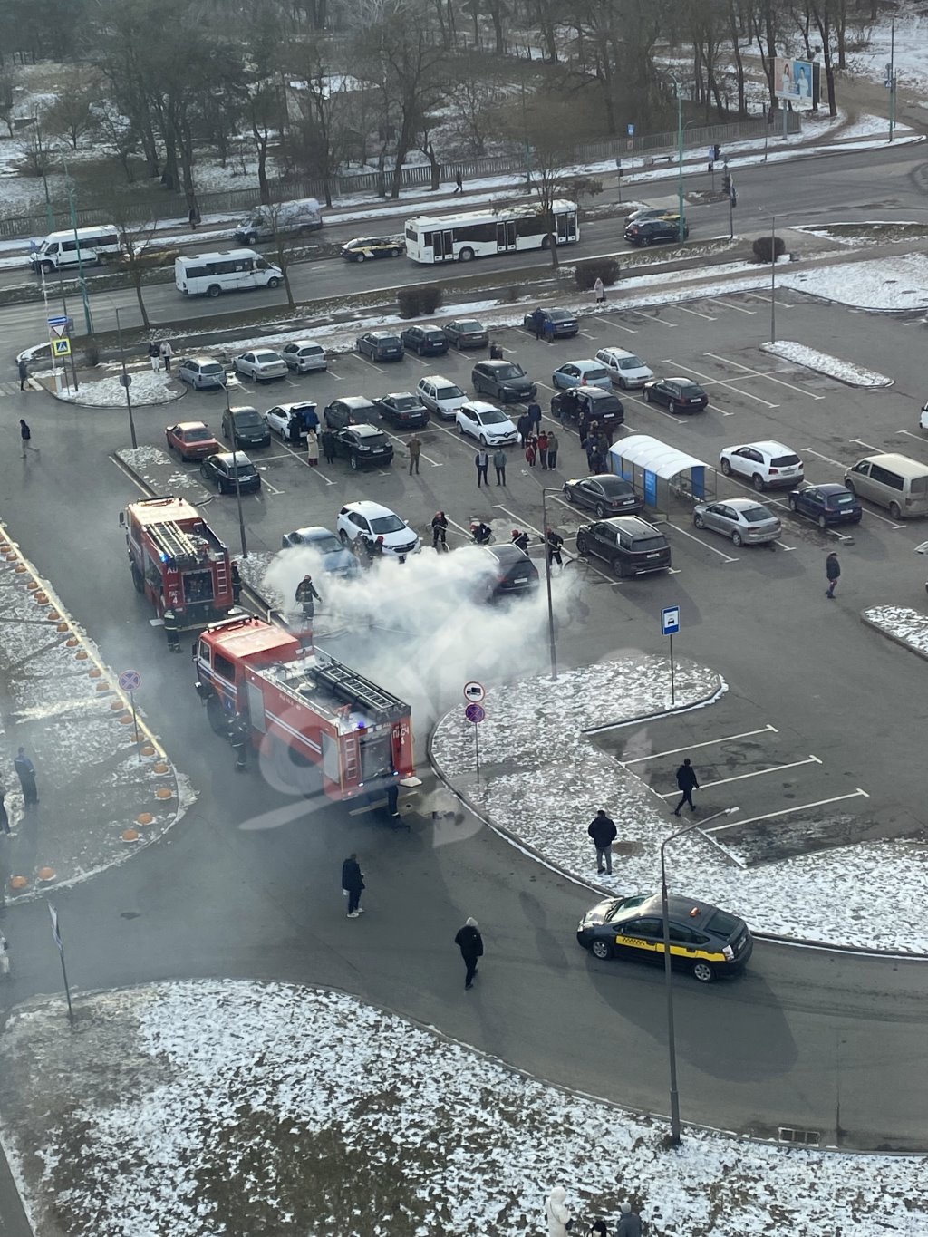 В Бресте горела Audi — видео