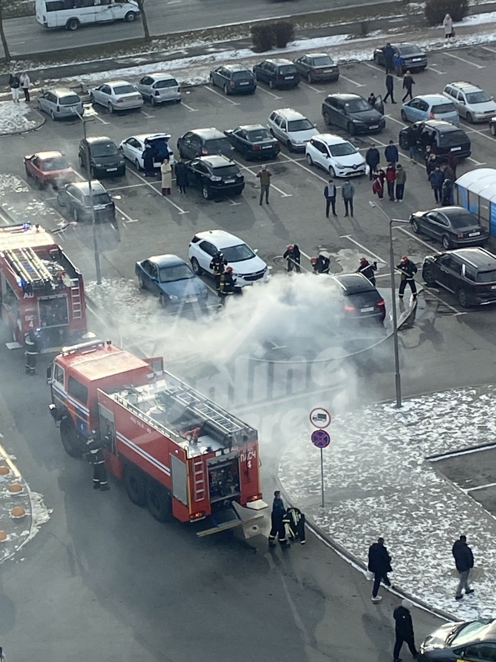 В Бресте горела Audi — видео