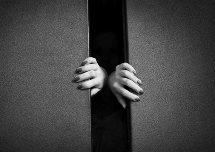 Вот почему нельзя прыгать в лифте