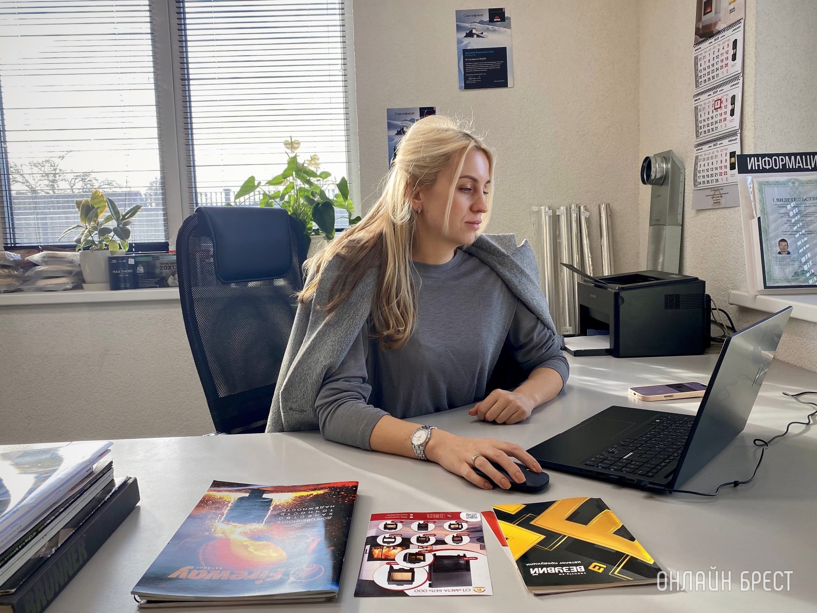 Семья из Бреста создала уютное пространство: большой магазин каминов и печей в их собственном доме!