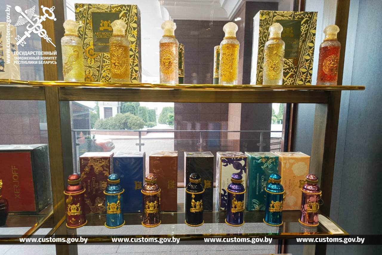 В Беларусь ввозили подозрительно дешевые духи, а продавали дорого