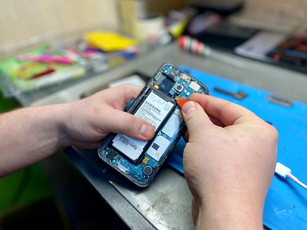 Сервисный центр «ГарантПро» в Бресте предлагает ремонт цифровой техники, включая компьютеры, ноутбуки, телефоны, навигаторы и другие устройства