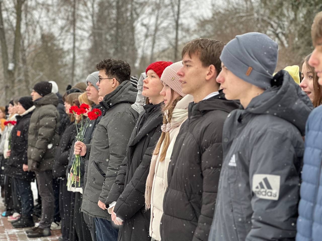 На здании СШ № 9 в Бресте появилась мемориальная доска, посвященная защитнику Брестской крепости