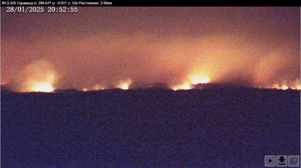 В Дрогичинском районе Брестской области горит болотистая местность