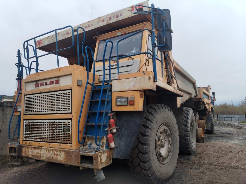В Беларуси выставили на торги три БелАЗа — цена впечатляет