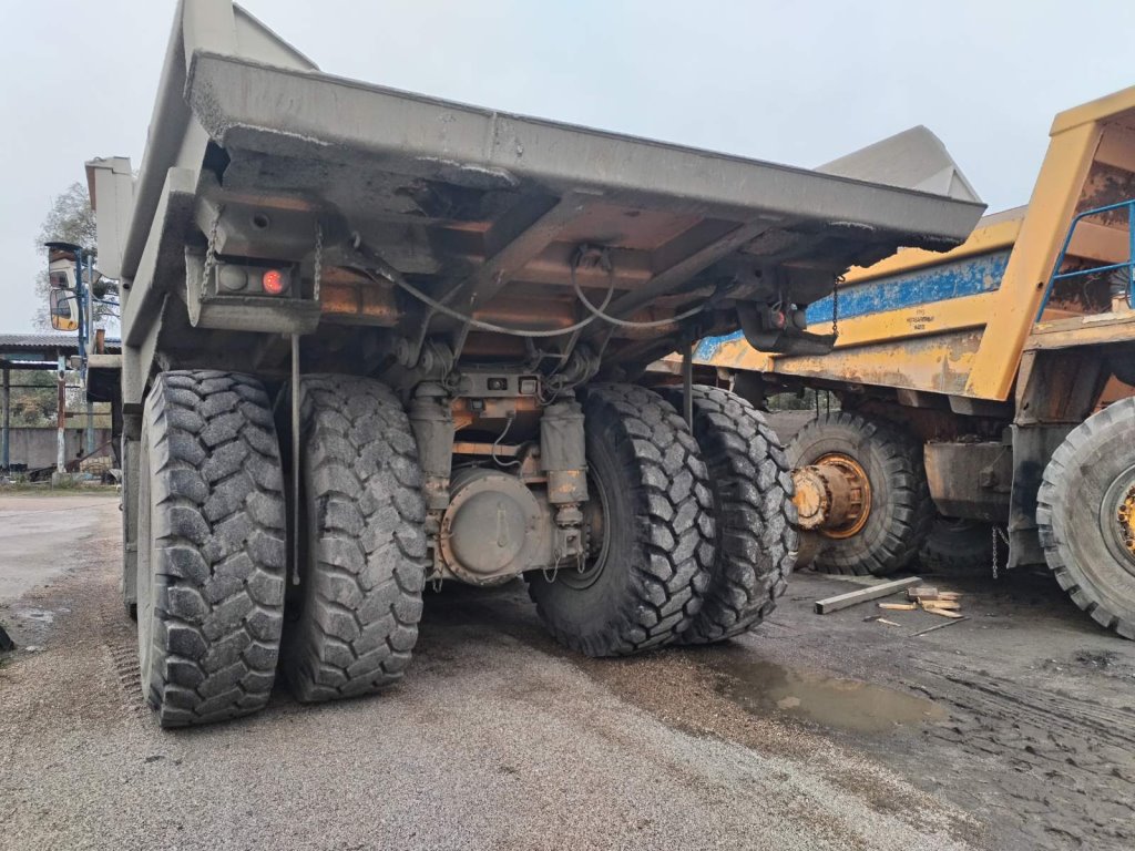 В Беларуси выставили на торги три БелАЗа — цена впечатляет