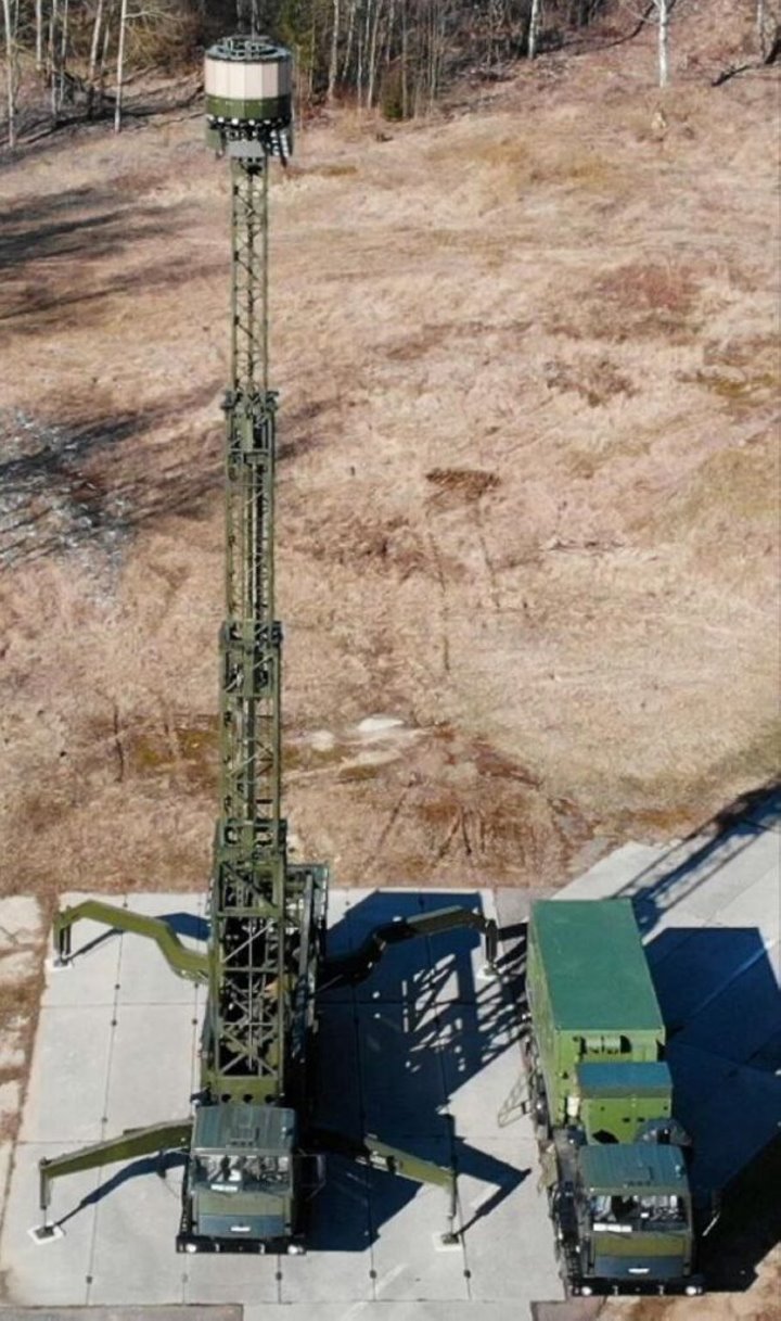 В Брестской области на боевое дежурство заступила радиолокационная станция обнаружения маловысотных целей «Роса-РБ»