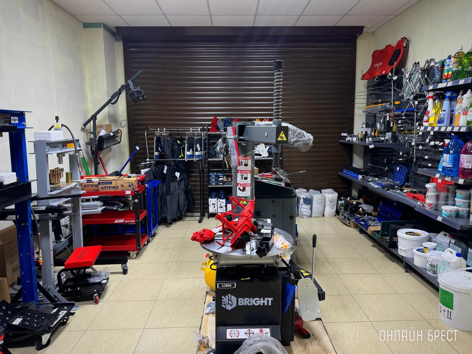 Шиномонтаж, СТО и огромный Автомагазин теперь в д. Федьковичи!