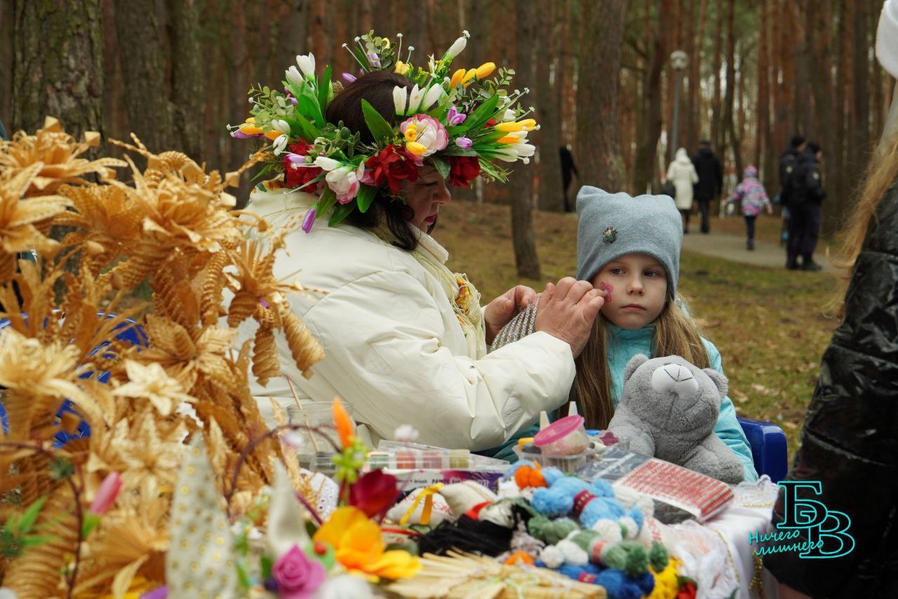 Фаер-шоу и сожжение чучела: как в Бресте прошла Масленица