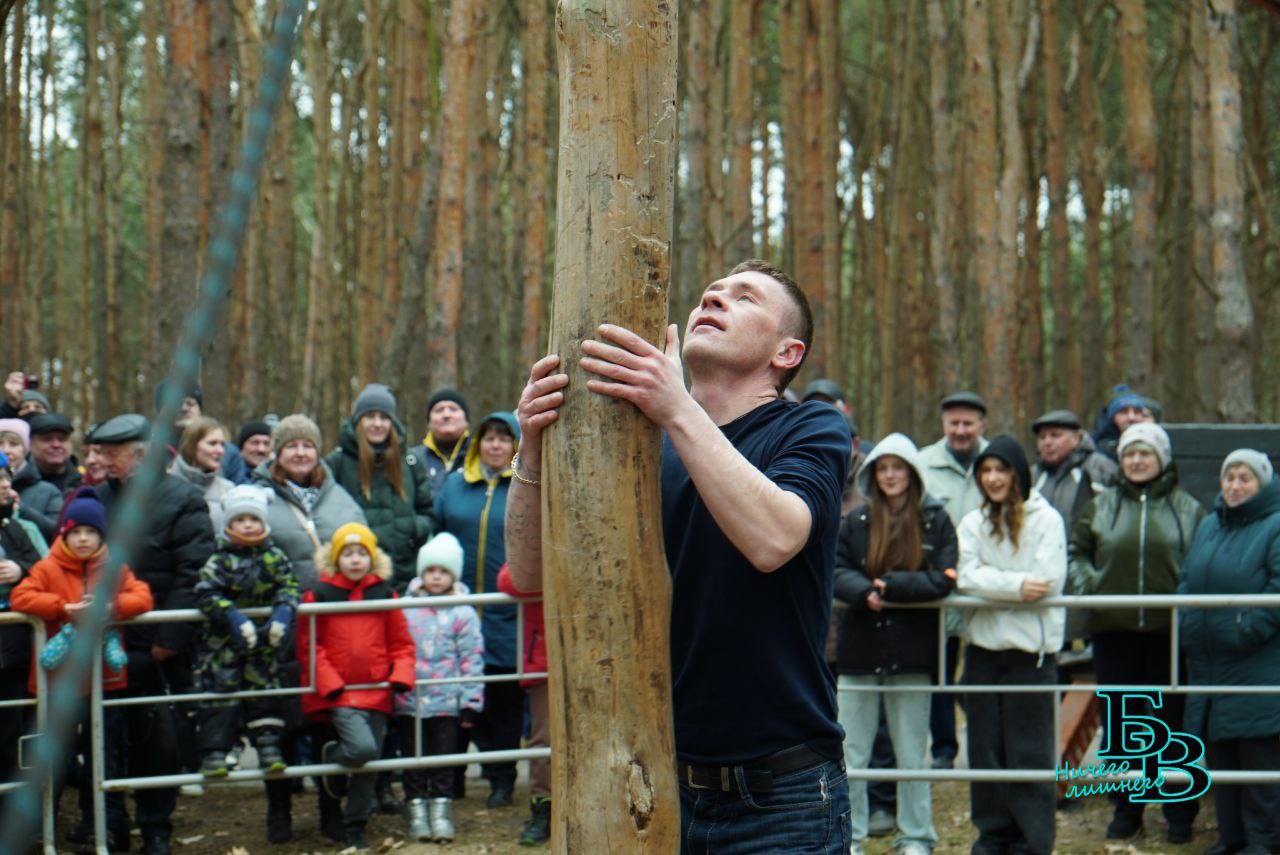 Фаер-шоу и сожжение чучела: как в Бресте прошла Масленица