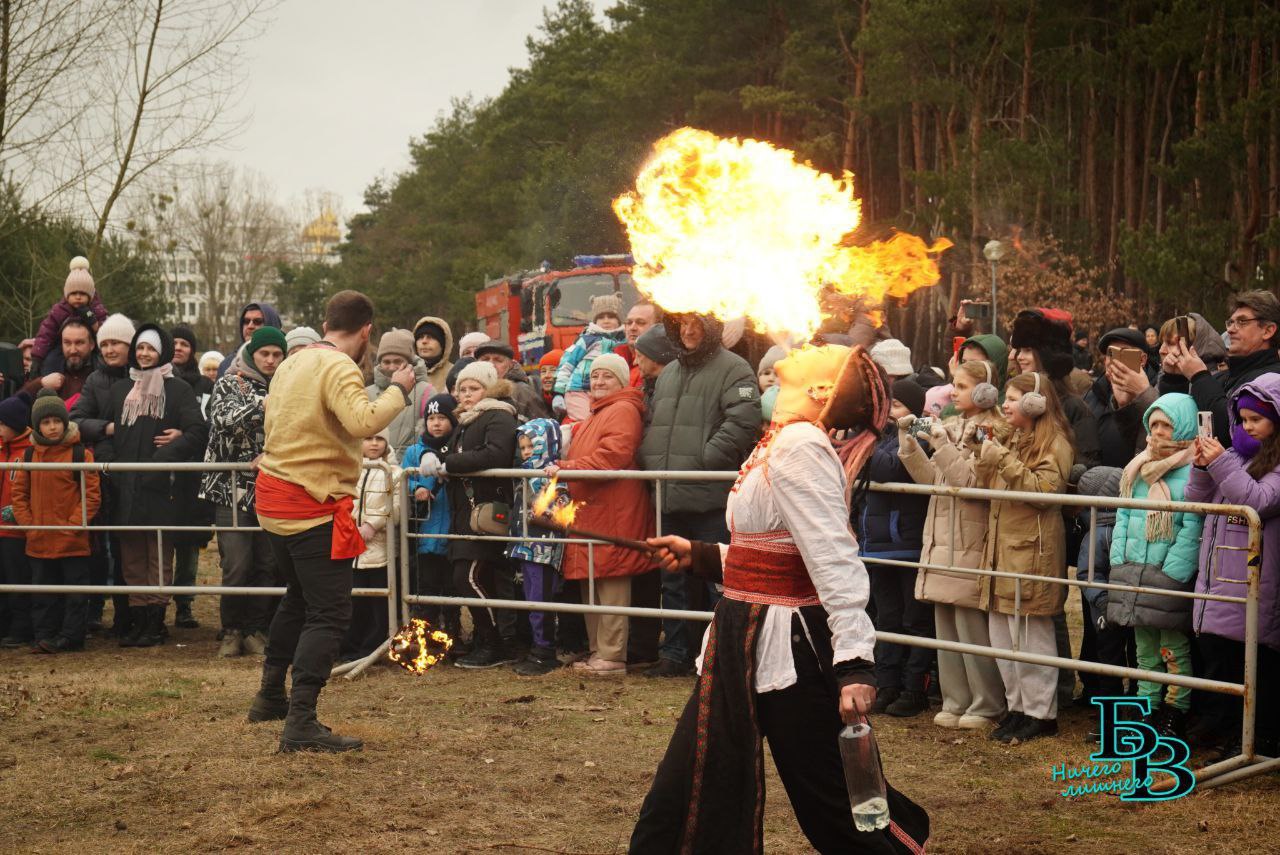 Фаер-шоу и сожжение чучела: как в Бресте прошла Масленица