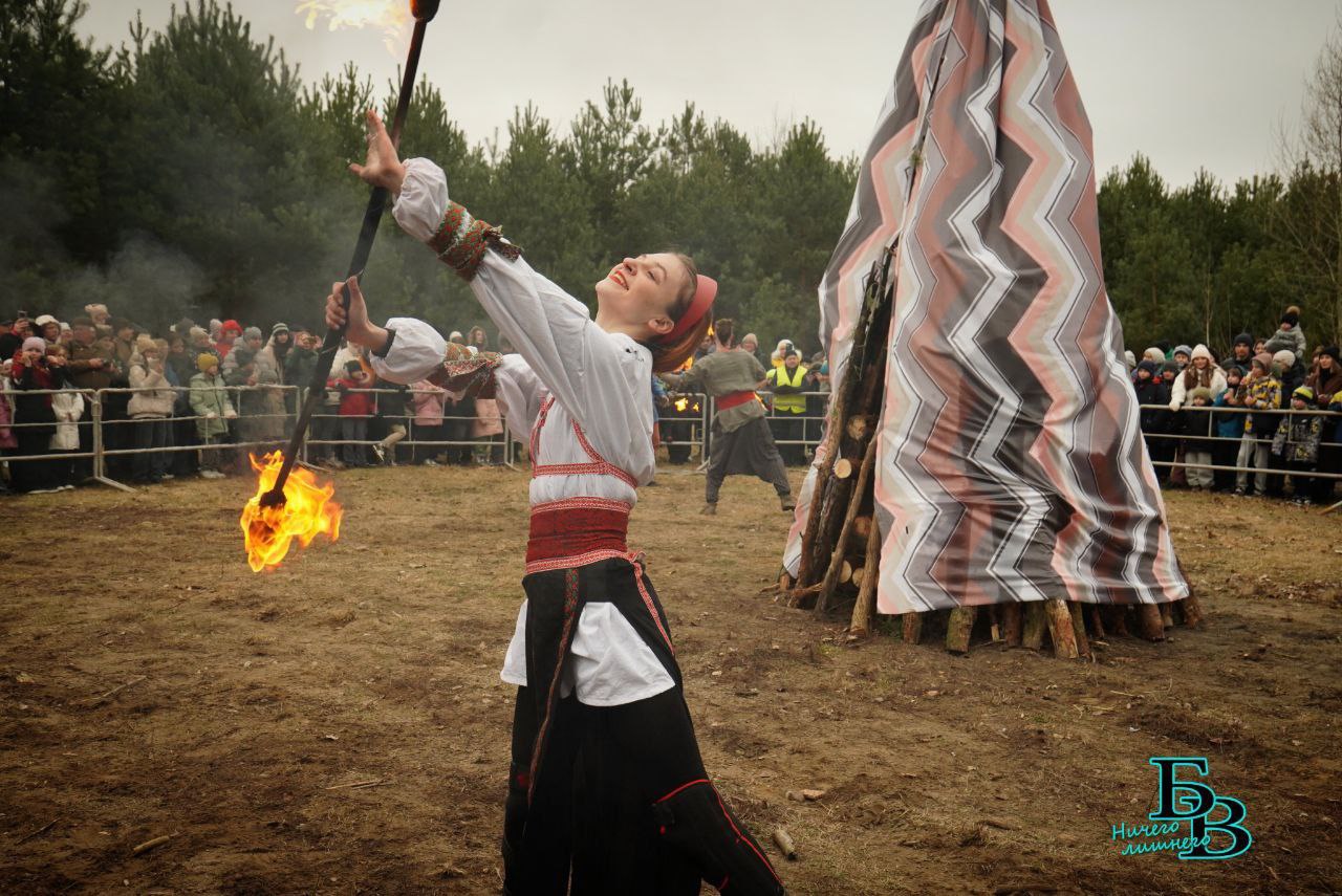 Фаер-шоу и сожжение чучела: как в Бресте прошла Масленица