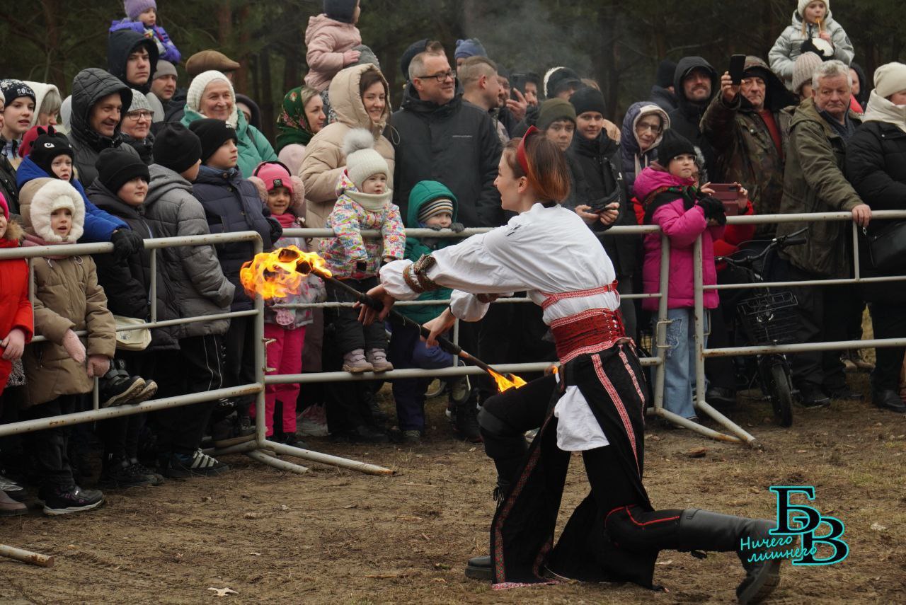 Фаер-шоу и сожжение чучела: как в Бресте прошла Масленица