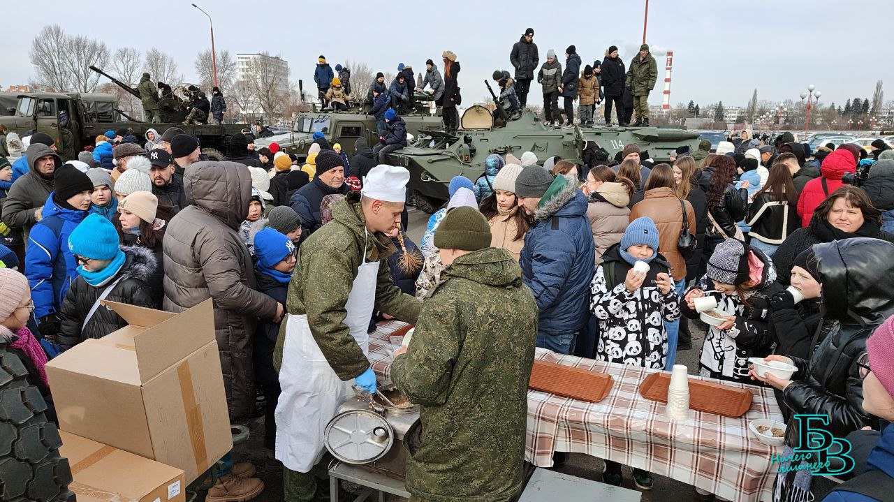 Армейская выставка развернулась в Бресте на площадке у Ледового дворца