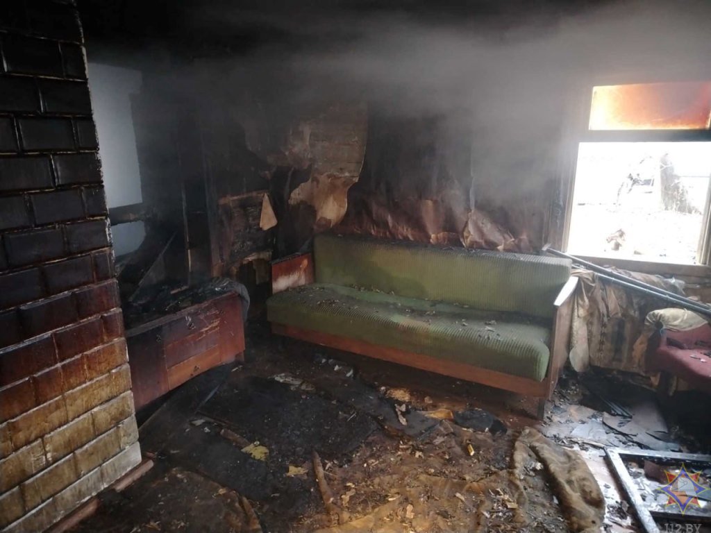 Неосторожное курение привело к смертельному пожару в Березе