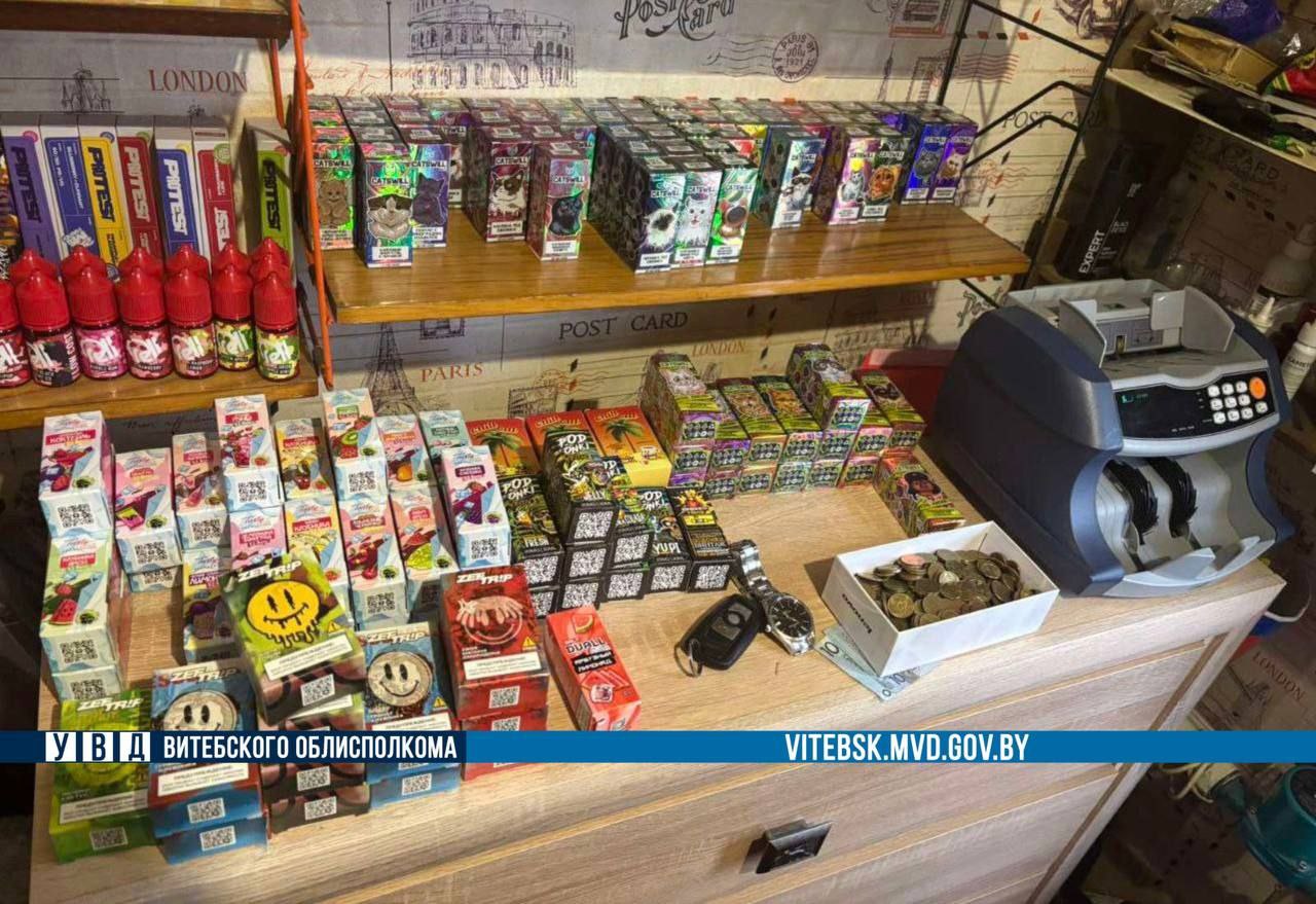 18-летний белорус продавал подросткам вейпы и снюс