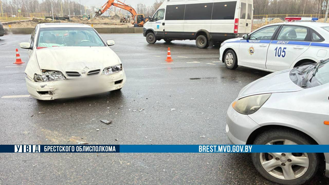 В Бресте столкнулись два автомобиля — подробности ДТП