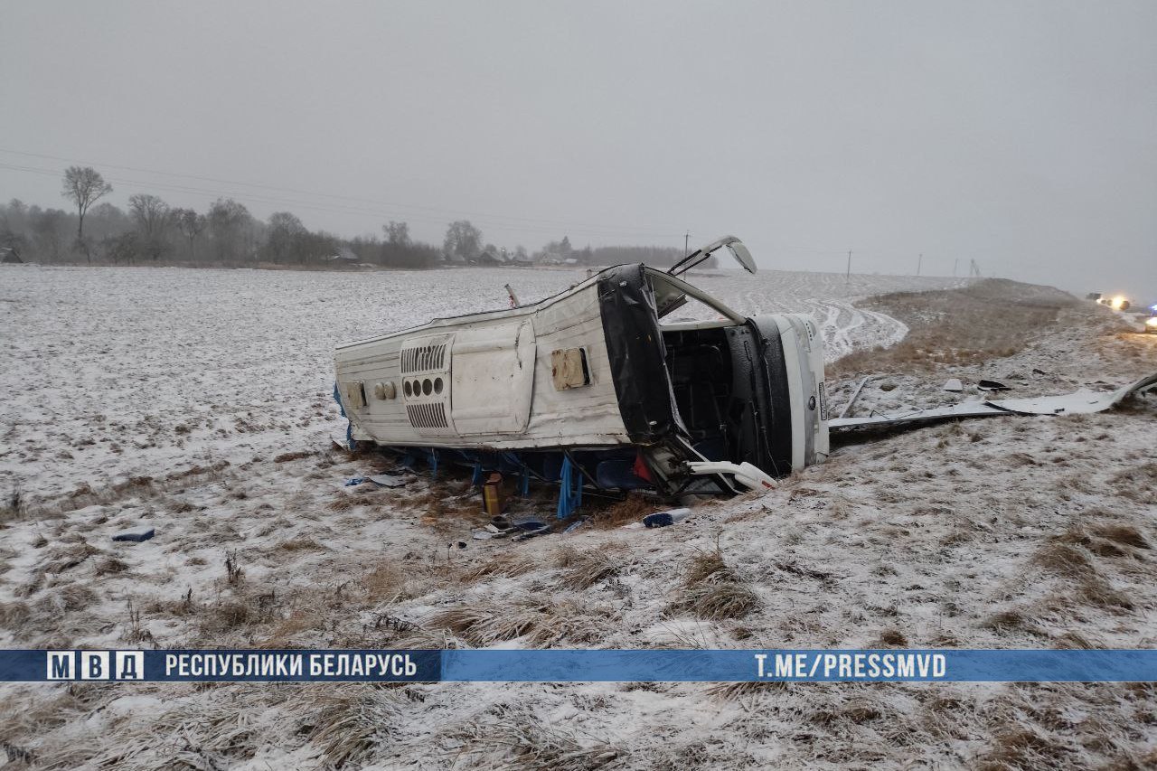 Перевернулся международный автобус «Москва — Брест»: погибла пассажирка