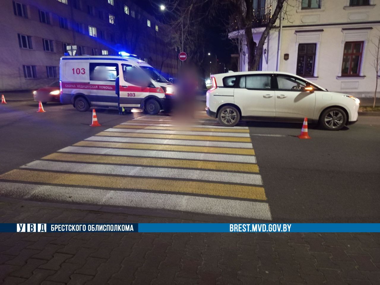 Электромобиль сбил пенсионера на пешеходном переходе в центре Бреста