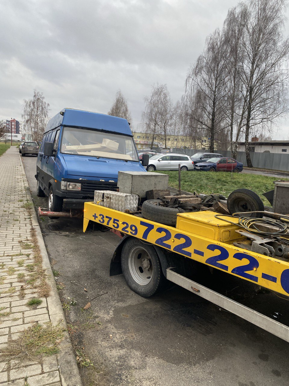 Во дворах Бреста убрали «бесхозные» машины