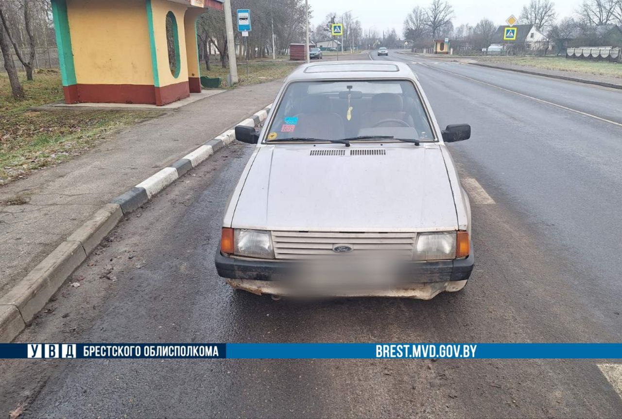 Под Кобрином под колеса Ford попал 7-летний ребенок