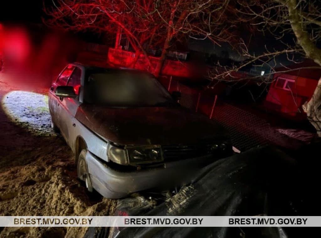 Пьяный водитель сбил пешехода и скрылся в Столинском районе