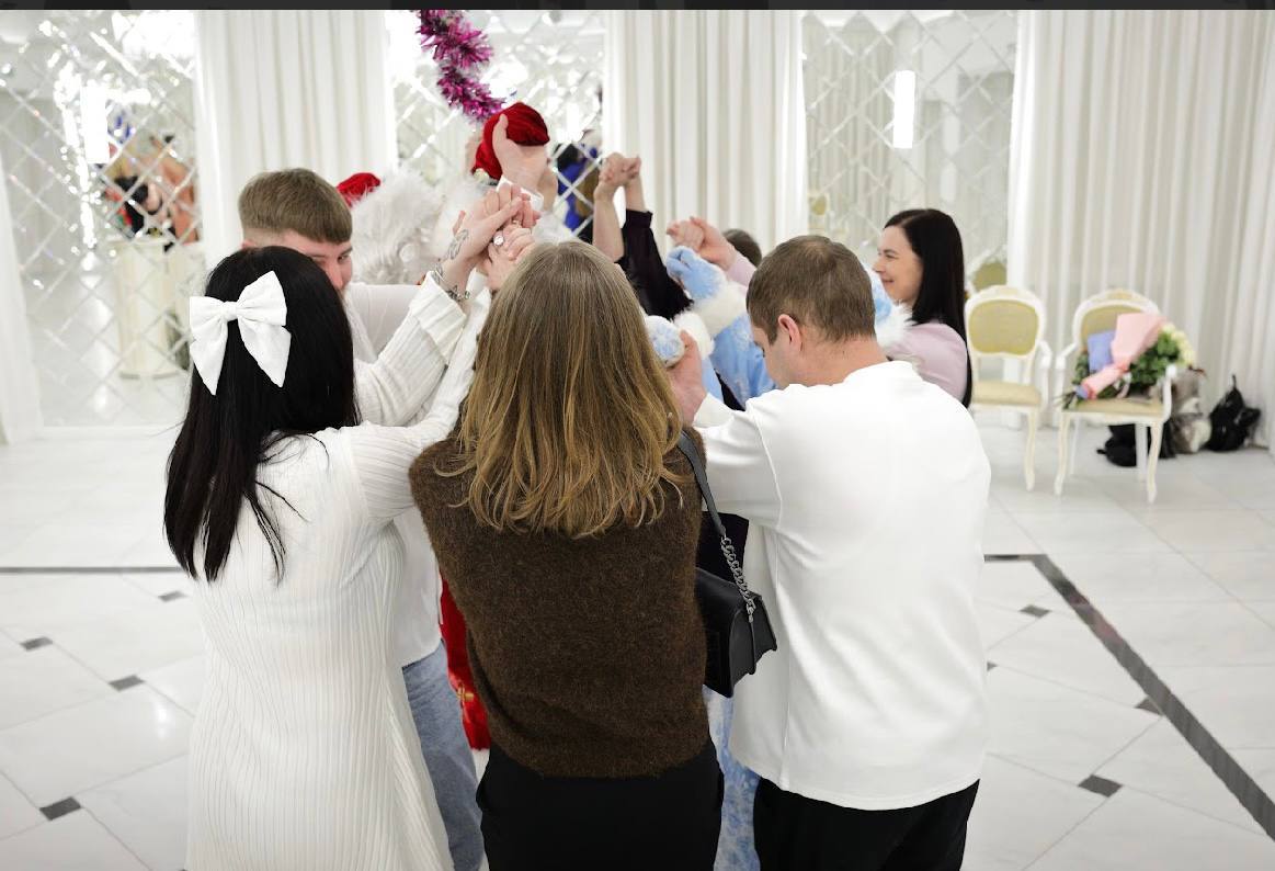 Две пары поженились в Бресте в последний день 2025 года