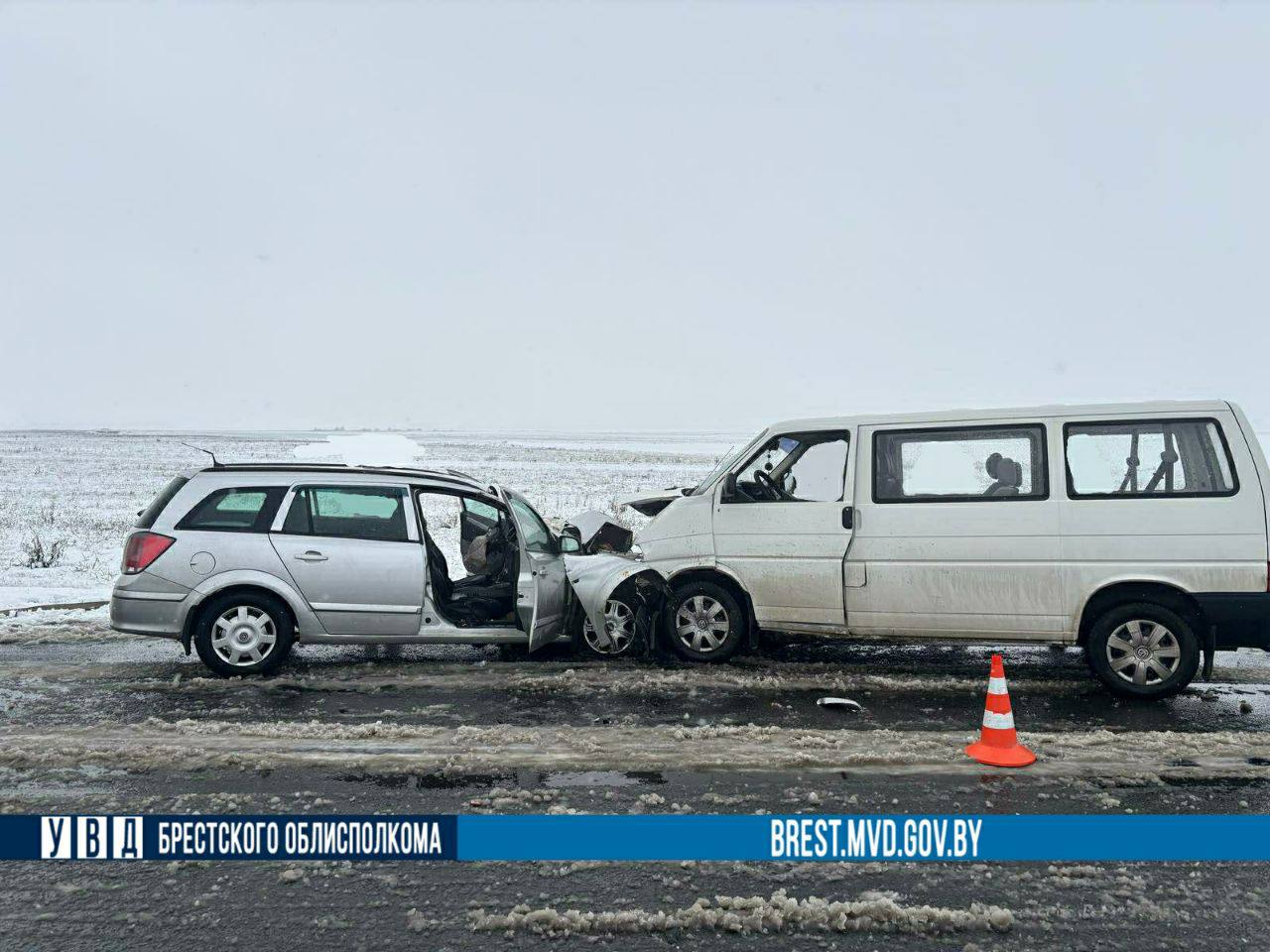 Лобовое столкновение в Ивановском районе унесло жизнь женщины
