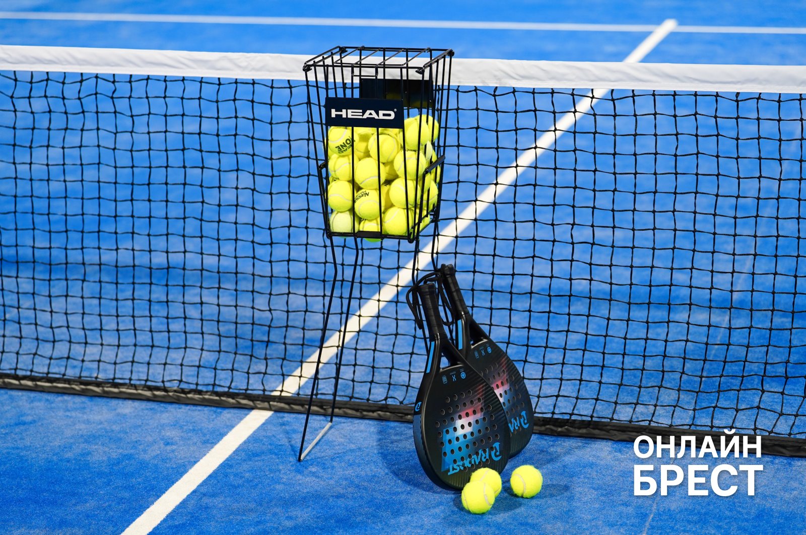 В Бресте открылся первый клуб для игры в модный падел-теннис со стеклянными кортами PADEL BAZA!