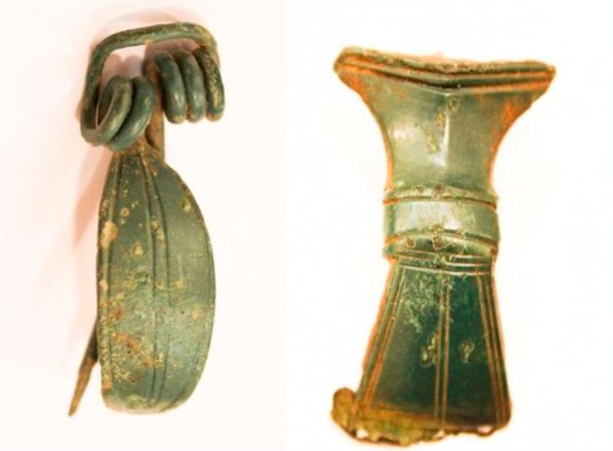 Тысячелетние фибулы нашли в Брестской области и передали в музейные фонды