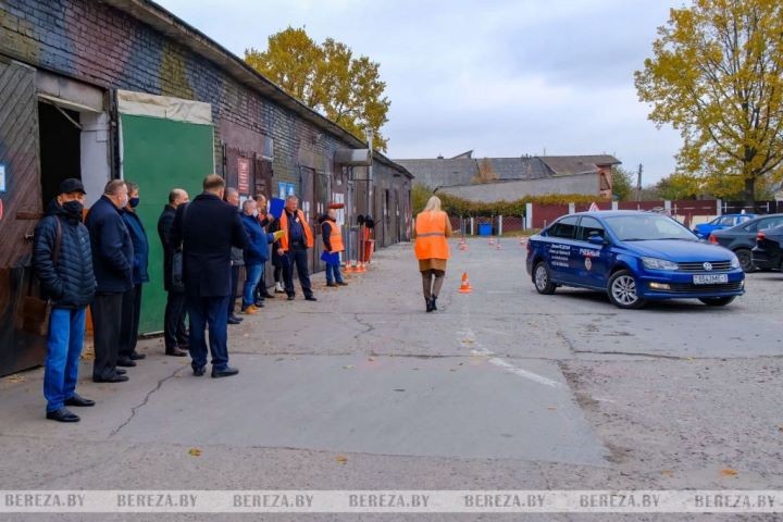 Инструкторы автошкол ДОСААФ брестчины продемонстрировали профмастерство на соревнованиях в Березе