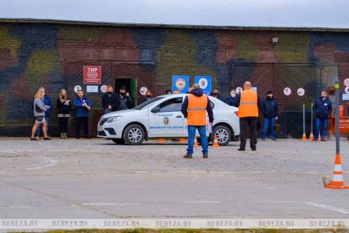 Инструкторы автошкол ДОСААФ брестчины продемонстрировали профмастерство на соревнованиях в Березе