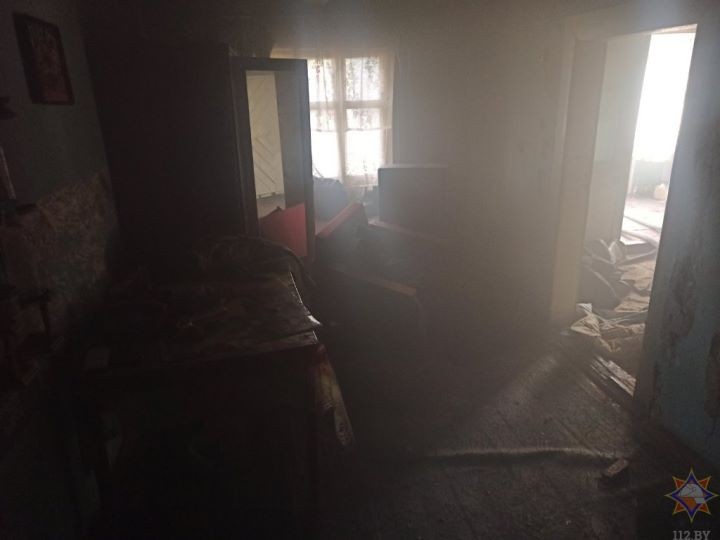В Ивацевичском районе работники МЧС спасли на пожаре мужчину