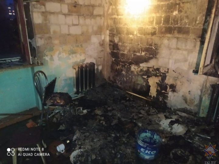 Во время пожара в квартире хозяин стоял на балконе и не хотел спускаться. Случай в Брестской области