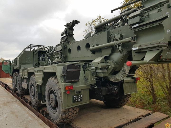 Зенитный ракетный комплекс С-300 прибыл в Брест после капремонта