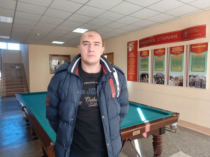 Призывники отправляются в армию и не надеются на девушек